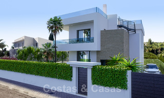 Modern, luxurious villa for sale in exclusive beachside urbanization on the Golden Mile in Marbella 38789 