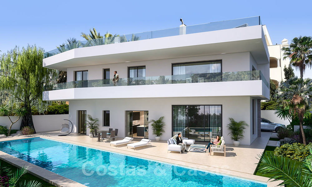 Modern, luxurious villa for sale in exclusive beachside urbanization on the Golden Mile in Marbella 38790