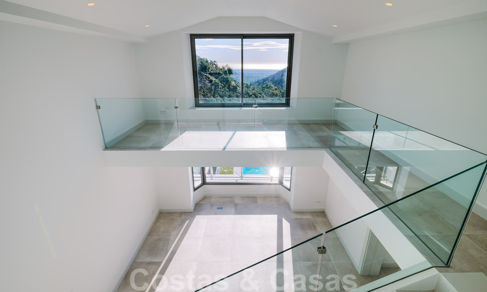 Majestic, contemporary, Mediterranean luxury villa for sale with sea views in the exclusive El Madroñal in Benahavis - Marbella 38835