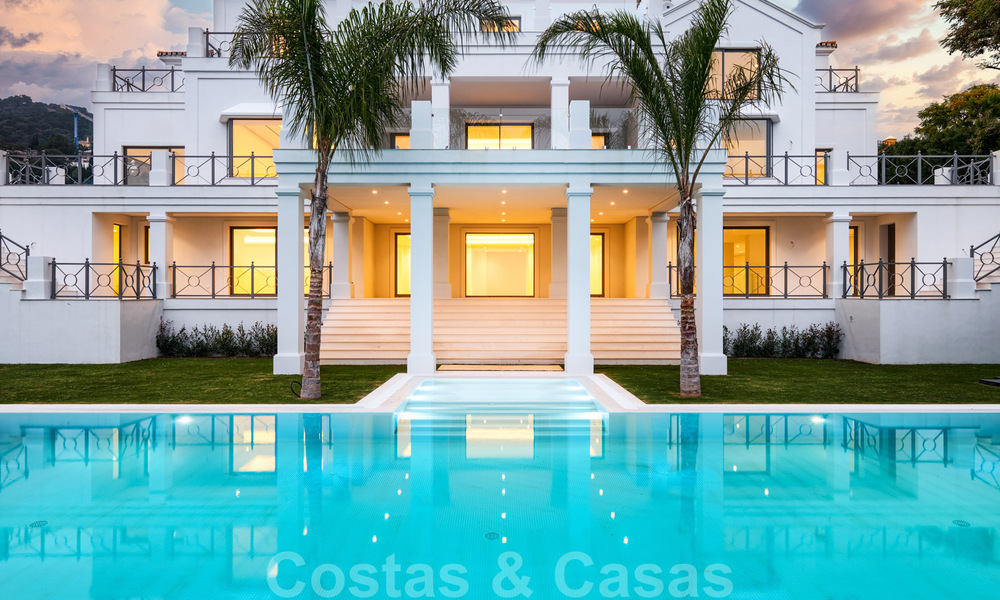 Majestic, contemporary, Mediterranean luxury villa for sale with sea views in the exclusive El Madroñal in Benahavis - Marbella 38854