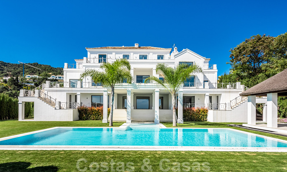 Majestic, contemporary, Mediterranean luxury villa for sale with sea views in the exclusive El Madroñal in Benahavis - Marbella 38883
