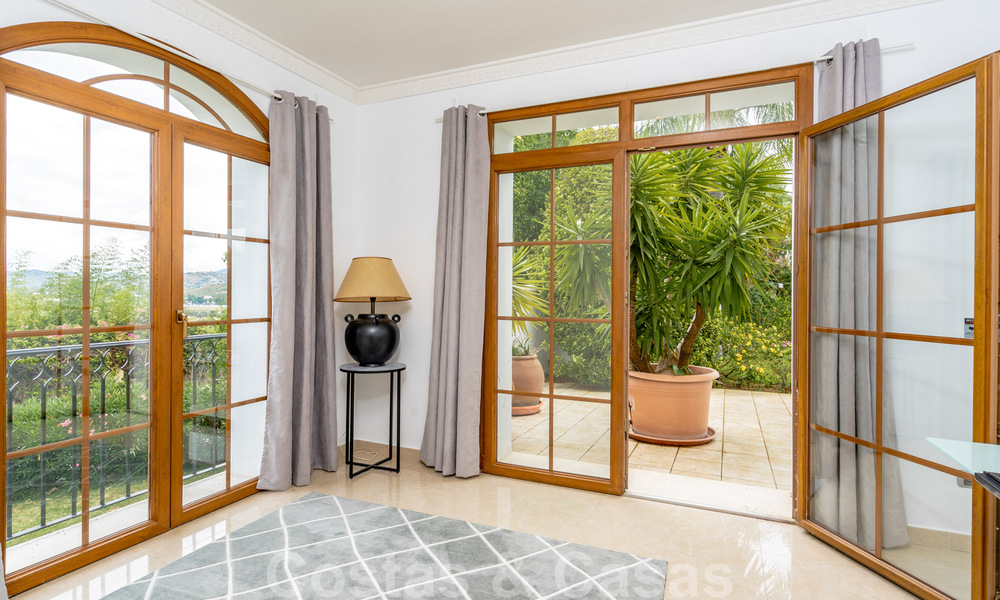 Elegant, Spanish luxury villa for sale on large plot in Mijas, Costa del Sol. Ready to move in. 38957