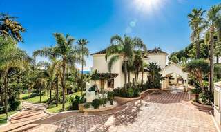 Majestic, palatial estate for sale with guesthouses and surrounded by golf courses in Benahavis - Marbella 38994 