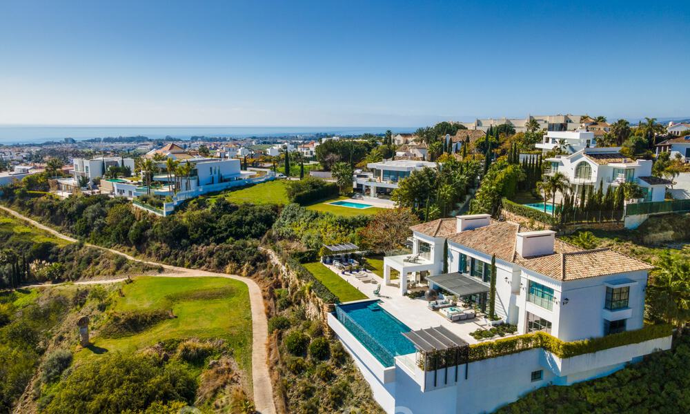 Prestigious, contemporary Mediterranean villa for sale, frontline golf in five star golf resort in Benahavis - Marbella 39016