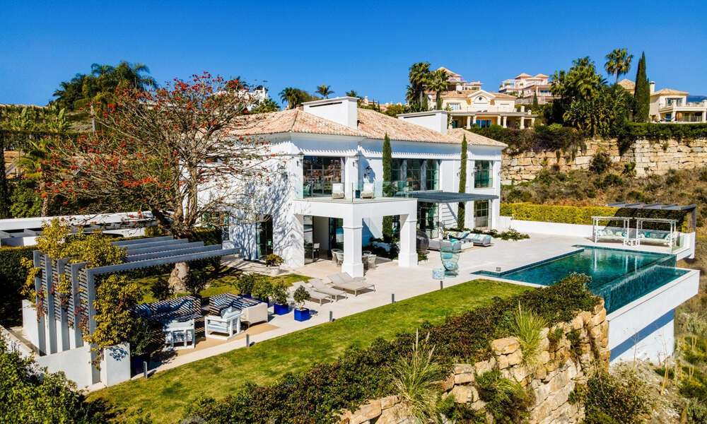 Prestigious, contemporary Mediterranean villa for sale, frontline golf in five star golf resort in Benahavis - Marbella 39018