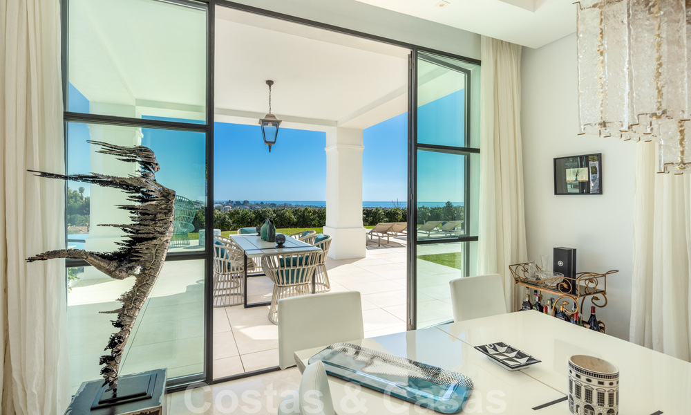 Prestigious, contemporary Mediterranean villa for sale, frontline golf in five star golf resort in Benahavis - Marbella 39025