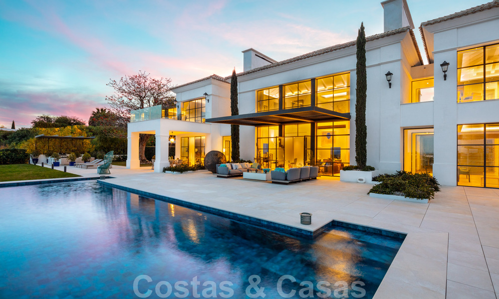 Prestigious, contemporary Mediterranean villa for sale, frontline golf in five star golf resort in Benahavis - Marbella 39042