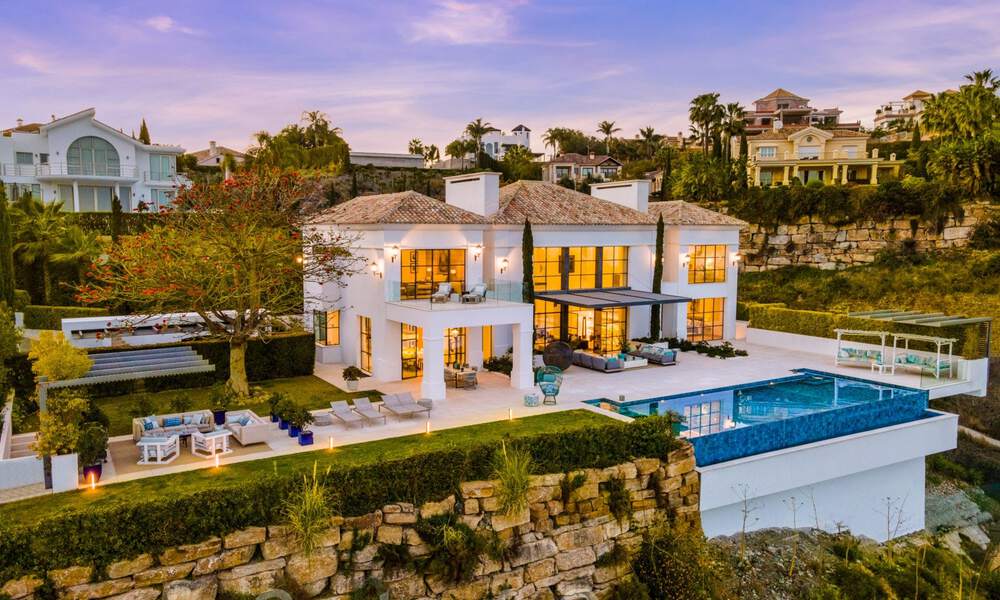 Prestigious, contemporary Mediterranean villa for sale, frontline golf in five star golf resort in Benahavis - Marbella 39043