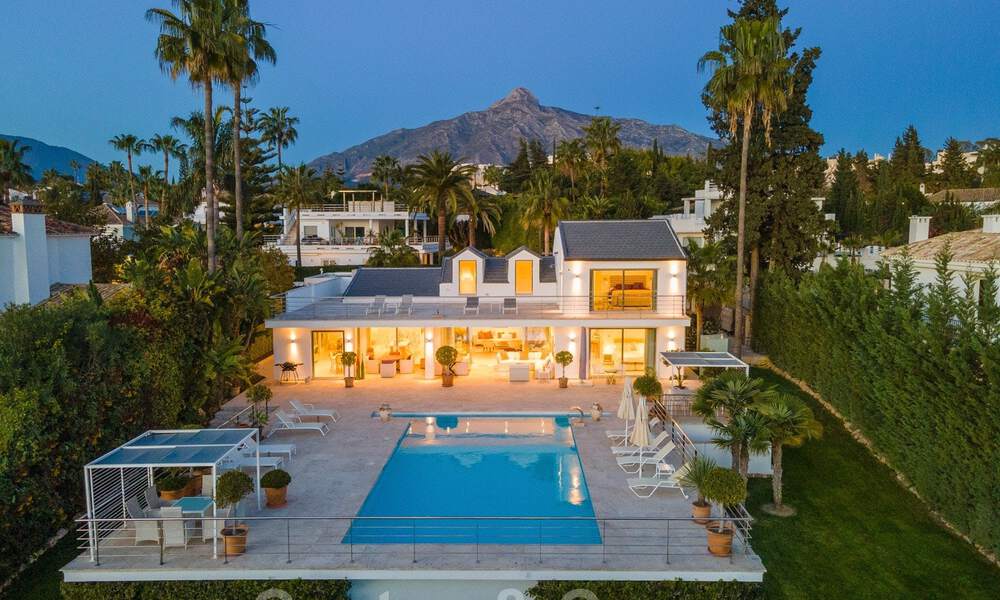 Contemporary, prime location luxury villa for sale in a gated community, frontline golf Las Brisas in Nueva Andalucia, Marbella 39065