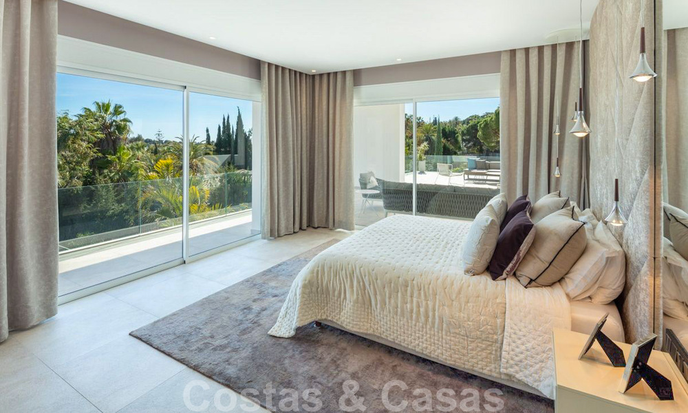 Contemporary, modern villa for sale in Nueva Andalucia, Marbella 39081