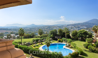 Spacious apartment for sale with panoramic sea views in golf resort in Nueva Andalucia, Marbella 39159 