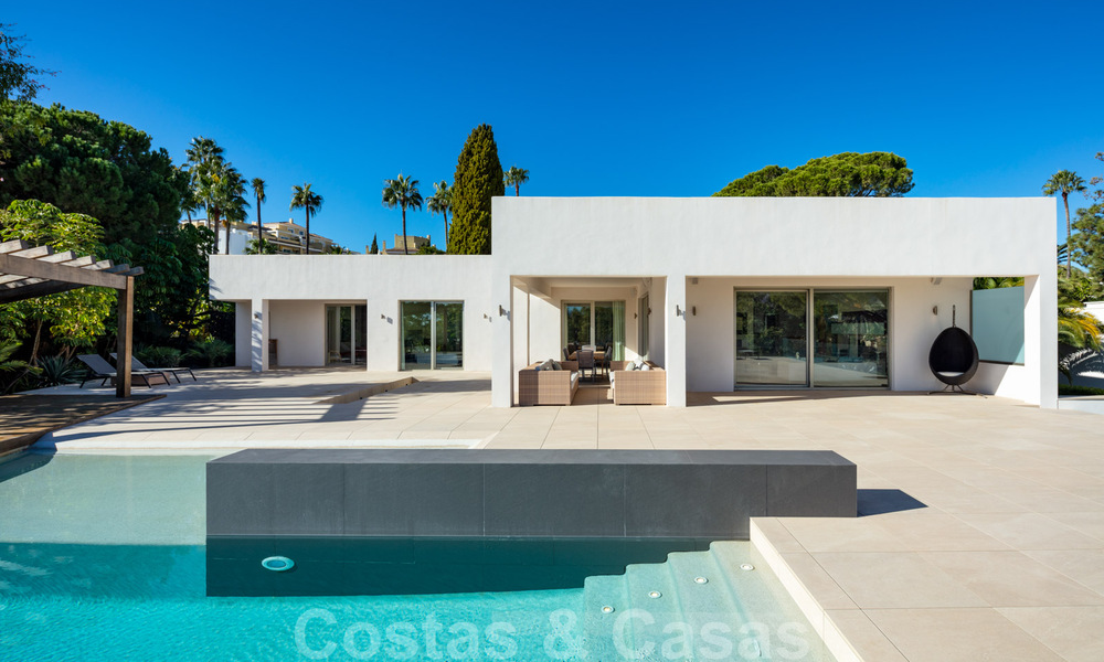 Contemporary, luxury villa for sale, frontline Las Brisas golf with stunning views in Nueva Andalucia, Marbella 39243
