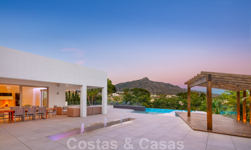 Contemporary, luxury villa for sale, frontline Las Brisas golf with stunning views in Nueva Andalucia, Marbella 39268