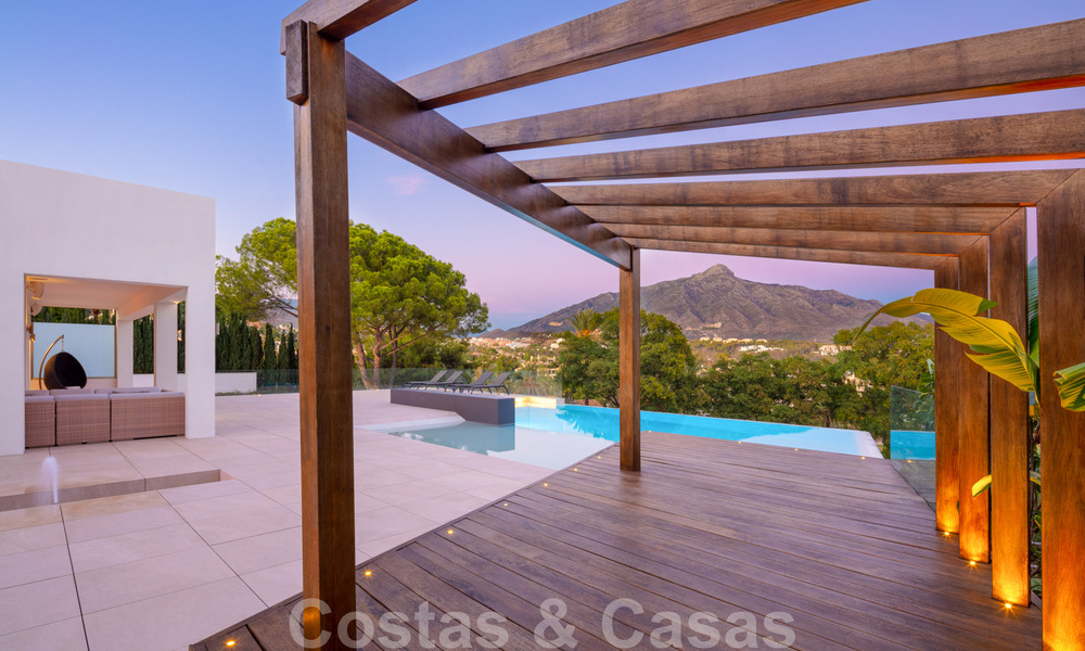 Contemporary, luxury villa for sale, frontline Las Brisas golf with stunning views in Nueva Andalucia, Marbella 39269