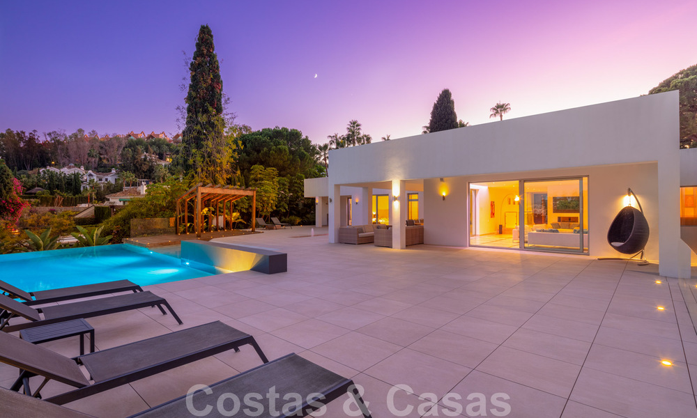 Contemporary, luxury villa for sale, frontline Las Brisas golf with stunning views in Nueva Andalucia, Marbella 39271