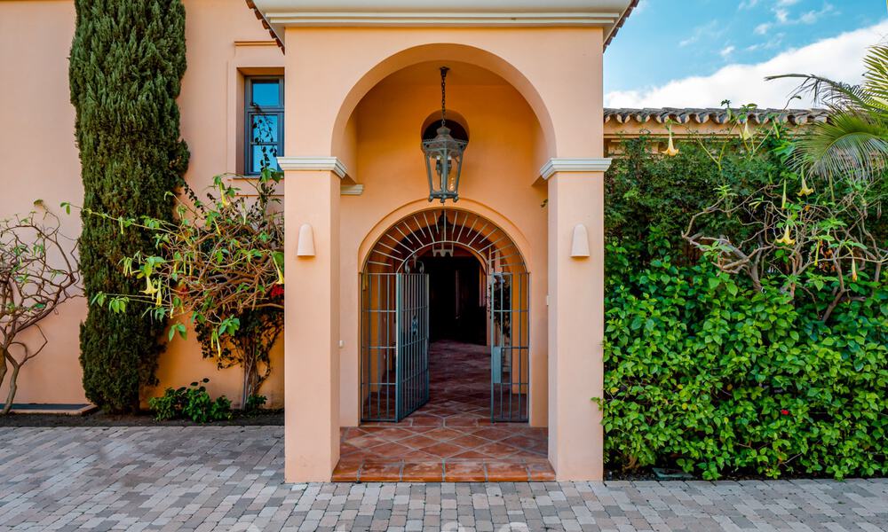 Luxury villa in attractive, Mediterranean style for sale with sea views in a five star golf resort in Benahavis - Marbella 39303
