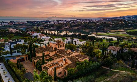 Luxury villa in attractive, Mediterranean style for sale with sea views in a five star golf resort in Benahavis - Marbella 39307