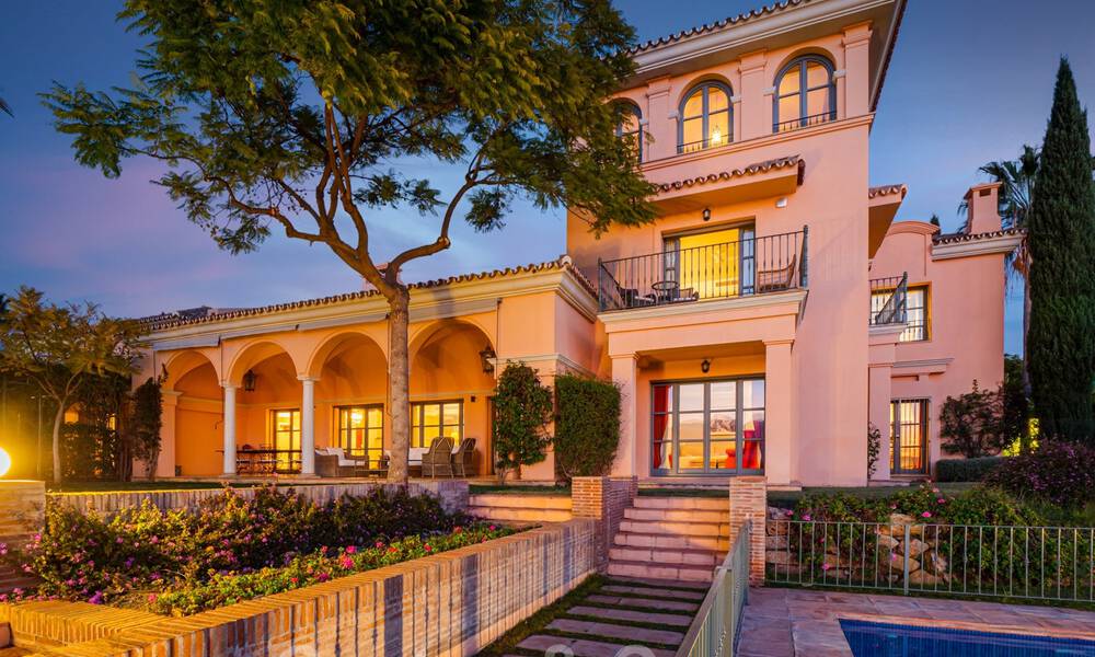 Luxury villa in attractive, Mediterranean style for sale with sea views in a five star golf resort in Benahavis - Marbella 39308