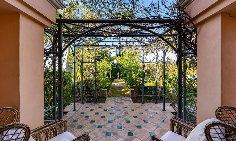 Luxury villa in attractive, Mediterranean style for sale with sea views in a five star golf resort in Benahavis - Marbella 39311