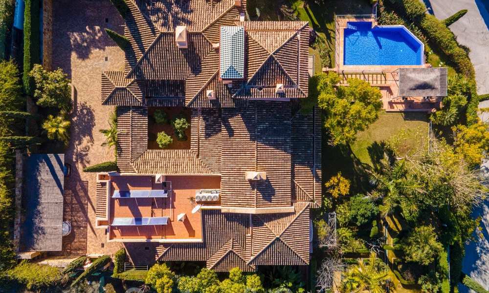 Luxury villa in attractive, Mediterranean style for sale with sea views in a five star golf resort in Benahavis - Marbella 39313