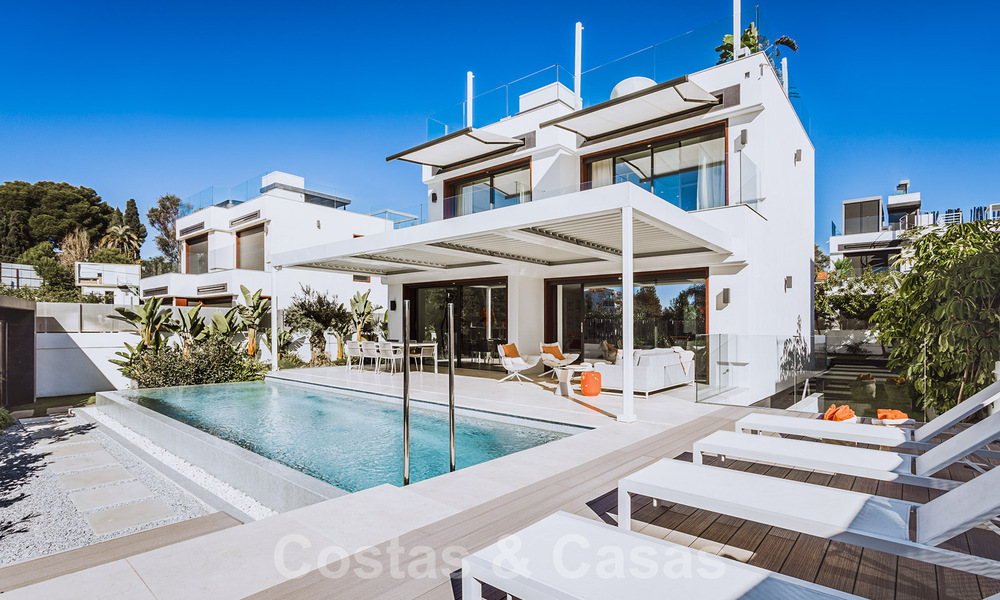 Ready to move in, modern luxury villa for sale, near the beach and Puerto Banus, on the Golden Mile in Marbella 39371