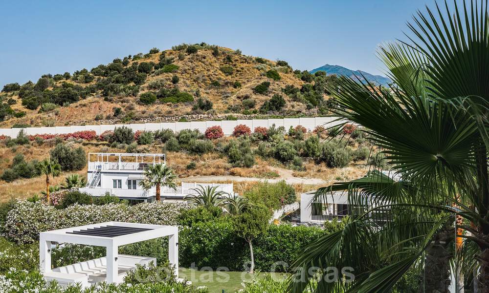 Modern luxury villa for sale in gated residential area in Nueva Andalucia, Marbella 39387