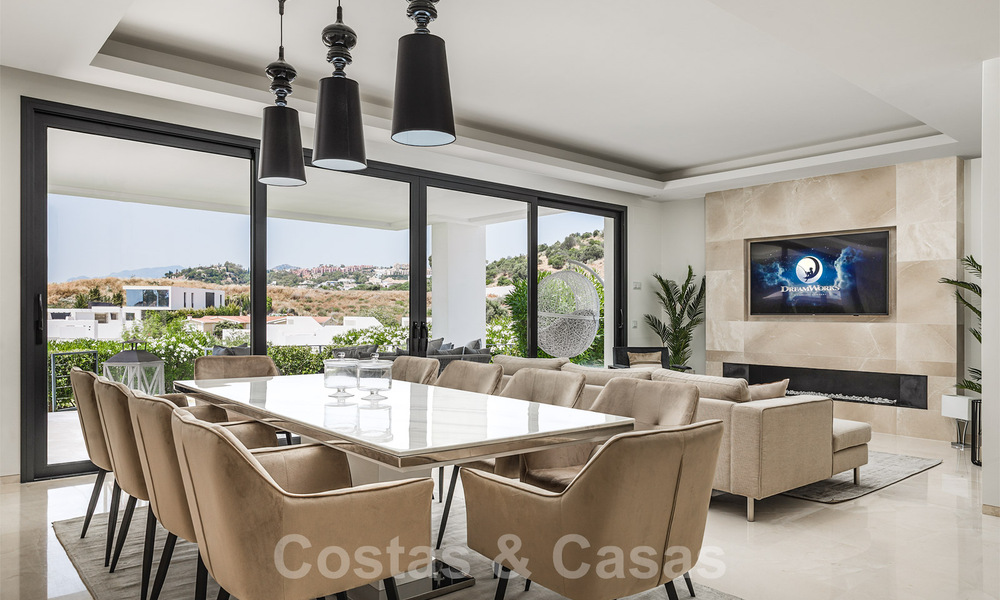 Modern luxury villa for sale in gated residential area in Nueva Andalucia, Marbella 39404