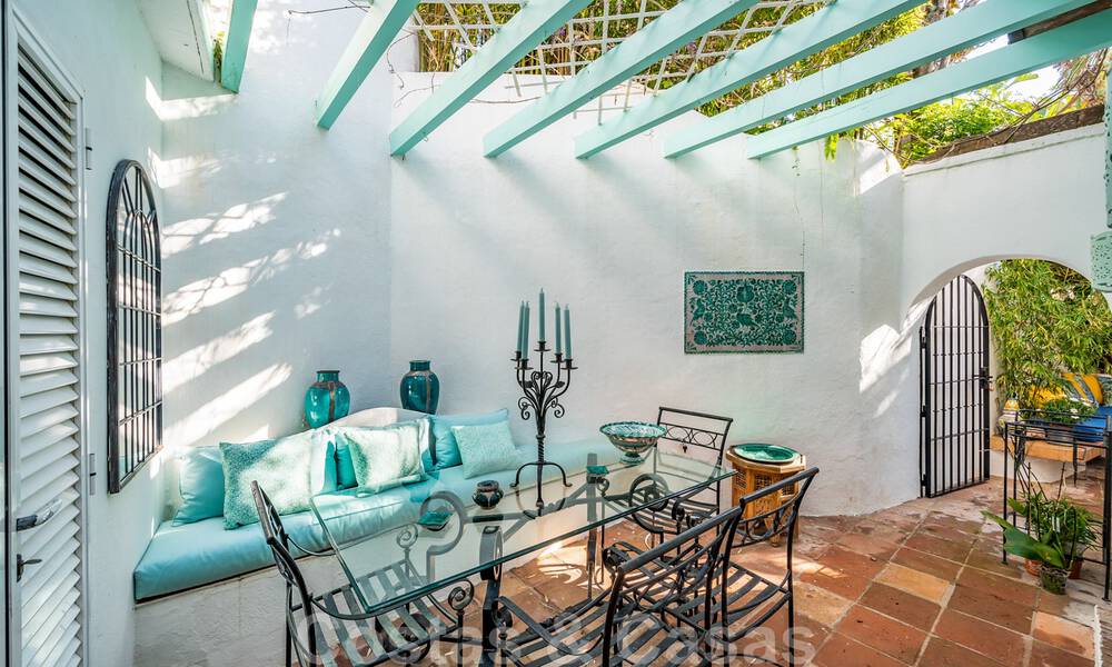 Charming, picturesque house for sale in secure residential area on the Golden Mile in Marbella 39416