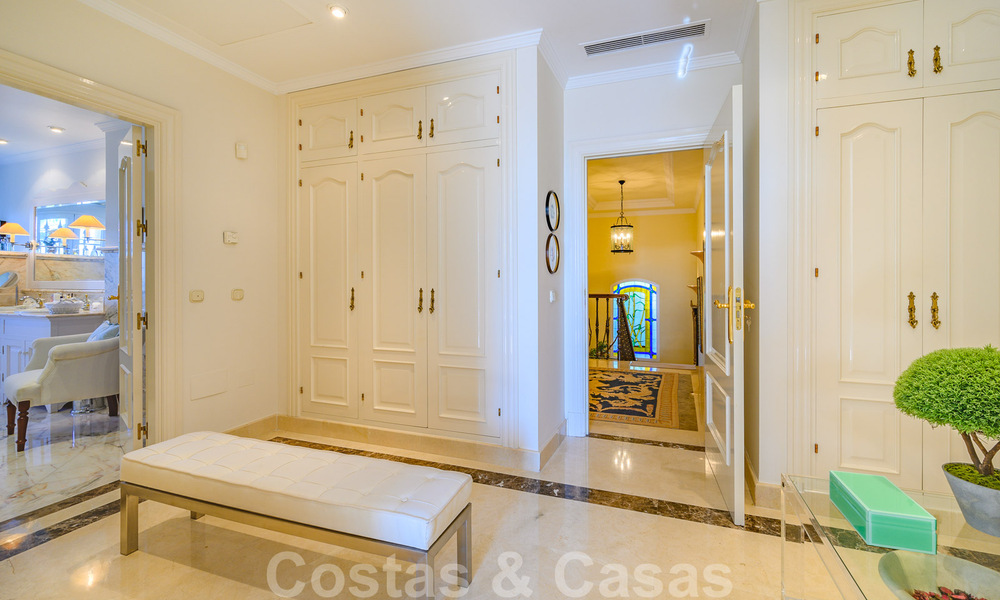 Spanish style villa for sale in the coveted beach area Bahia de Marbella 39450