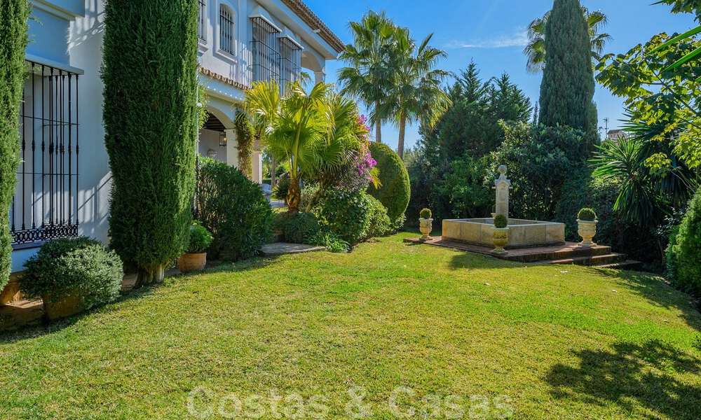 Spanish style villa for sale in the coveted beach area Bahia de Marbella 39463