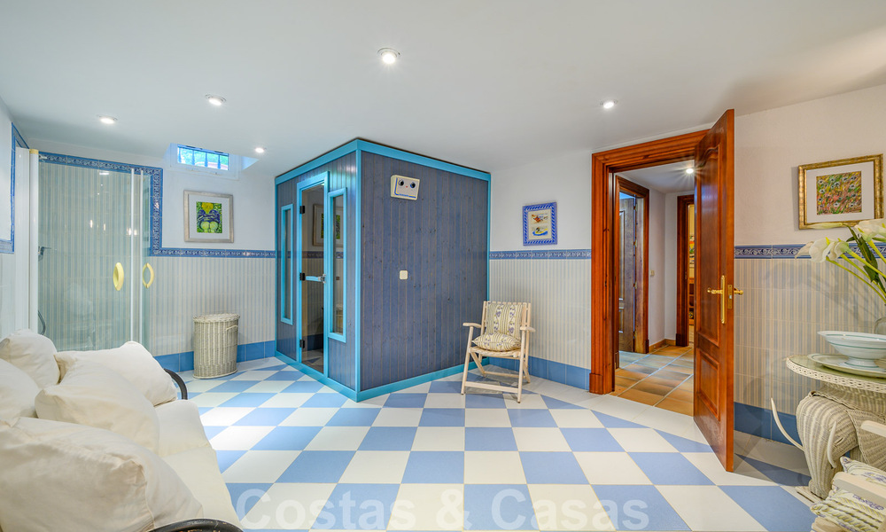 Spanish style villa for sale in the coveted beach area Bahia de Marbella 39469