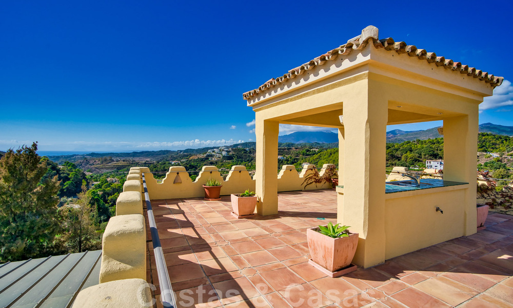 Luxury villa - mansion in an Alhambra style for sale in the exclusive Marbella Club Golf Resort in Benahavis on the Costa del Sol 39543