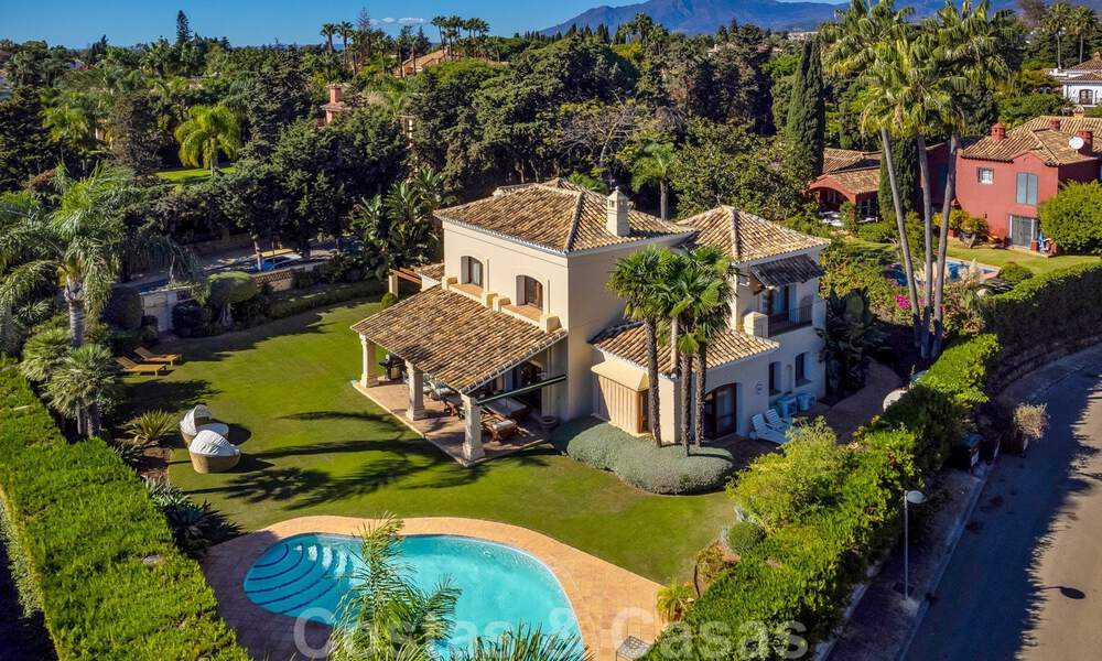 Luxury villa in Mediterranean style for sale within walking distance to the beach, golf course and amenities in the prestigious Guadalmina Baja in Marbella 39565