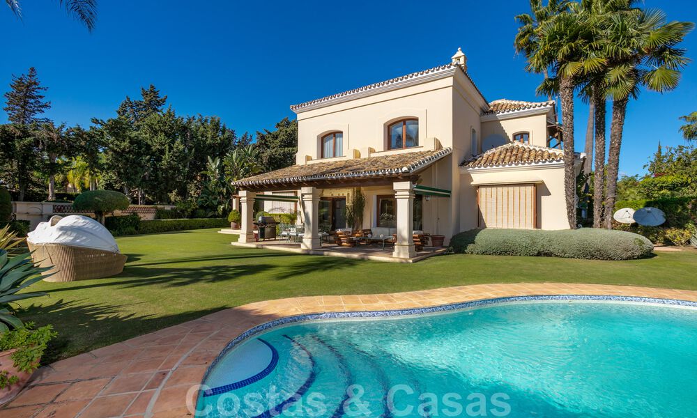 Luxury villa in Mediterranean style for sale within walking distance to the beach, golf course and amenities in the prestigious Guadalmina Baja in Marbella 39579