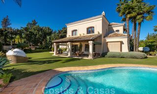 Luxury villa in Mediterranean style for sale within walking distance to the beach, golf course and amenities in the prestigious Guadalmina Baja in Marbella 39579 
