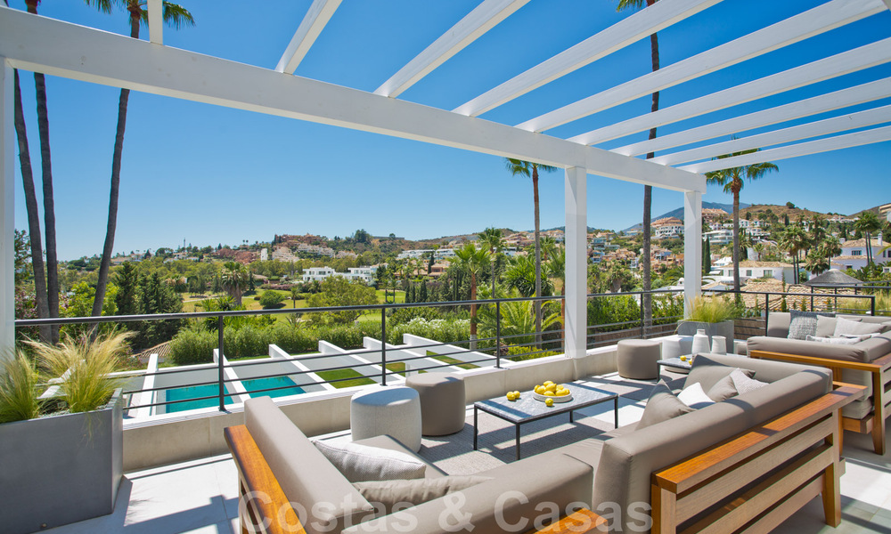 Renovated, spacious luxury villa for sale in a Mediterranean style with a contemporary design in Nueva Andalucia, Marbella 39593