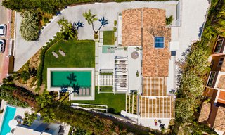 Renovated, spacious luxury villa for sale in a Mediterranean style with a contemporary design in Nueva Andalucia, Marbella 39597 