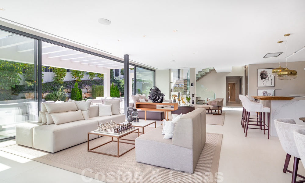 Turnkey, amazing, modern, contemporary villa for sale in Nueva Andalucia, Marbella 39888
