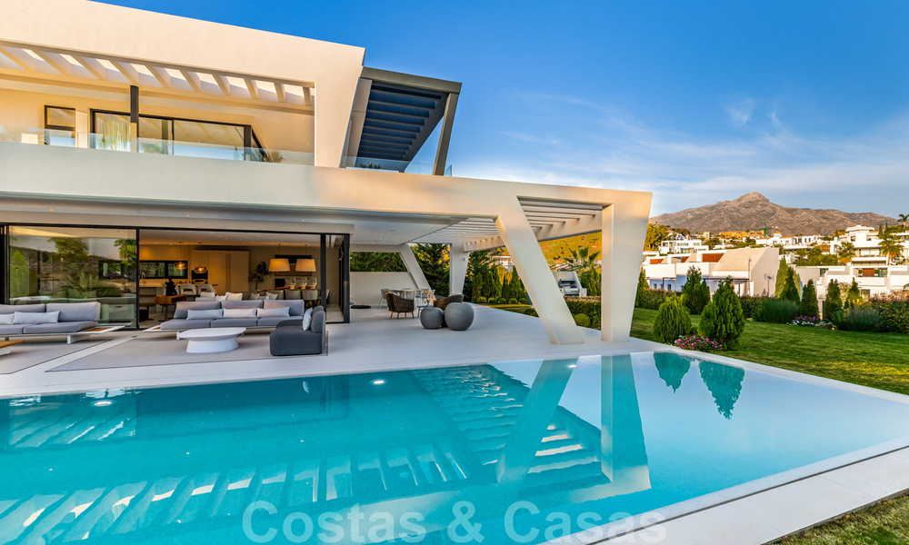 Turnkey, amazing, modern, contemporary villa for sale in Nueva Andalucia, Marbella 39901