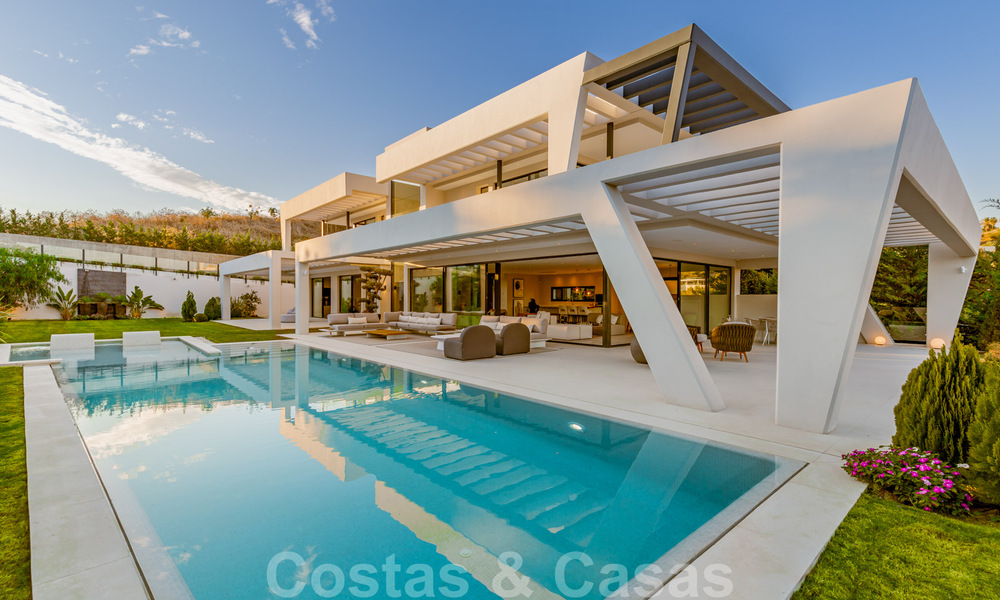 Turnkey, amazing, modern, contemporary villa for sale in Nueva Andalucia, Marbella 39902