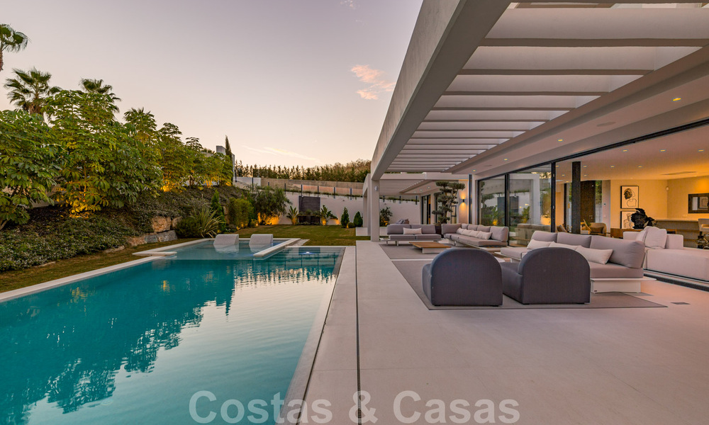 Turnkey, amazing, modern, contemporary villa for sale in Nueva Andalucia, Marbella 39910