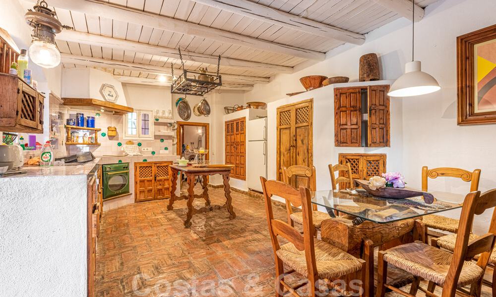 Traditional rustic style property for sale on a spacious plot of more than 17.000m² on the outskirts of town in exclusive Benahavis 39942