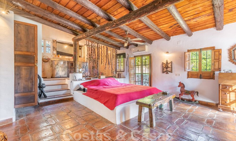 Traditional rustic style property for sale on a spacious plot of more than 17.000m² on the outskirts of town in exclusive Benahavis 39943