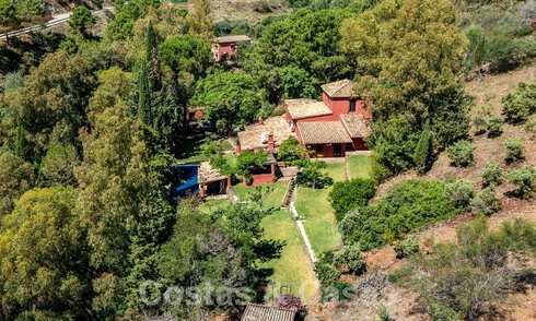 Traditional rustic style property for sale on a spacious plot of more than 17.000m² on the outskirts of town in exclusive Benahavis 55759