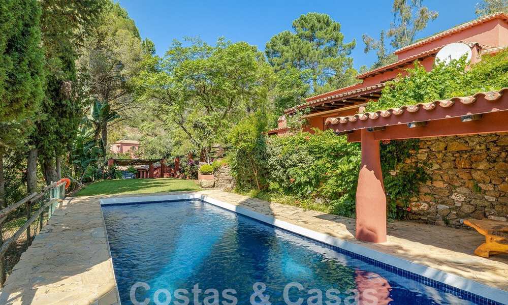 Traditional rustic style property for sale on a spacious plot of more than 17.000m² on the outskirts of town in exclusive Benahavis 55765