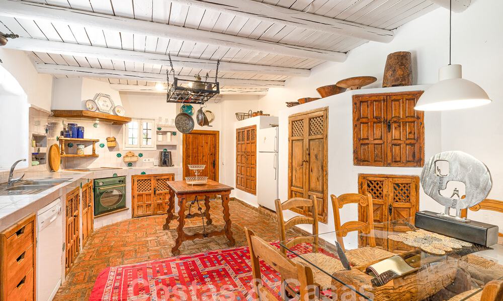 Traditional rustic style property for sale on a spacious plot of more than 17.000m² on the outskirts of town in exclusive Benahavis 55770