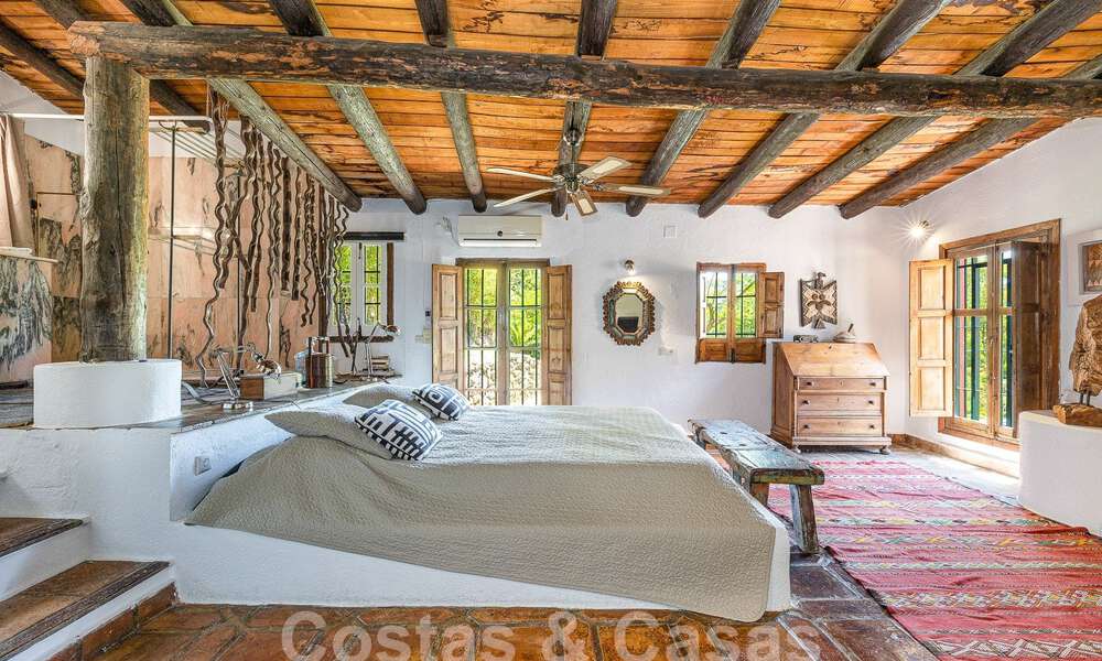 Traditional rustic style property for sale on a spacious plot of more than 17.000m² on the outskirts of town in exclusive Benahavis 55772