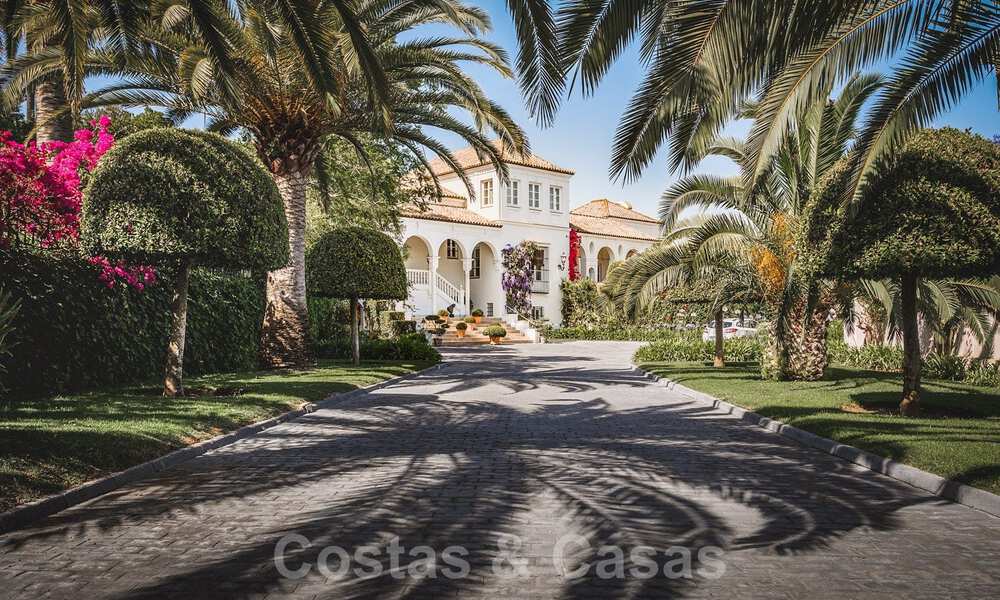 Breathtaking, stylish, Andalusian property for sale on first line golf in Altos de Valderrama, Sotogrande 39986