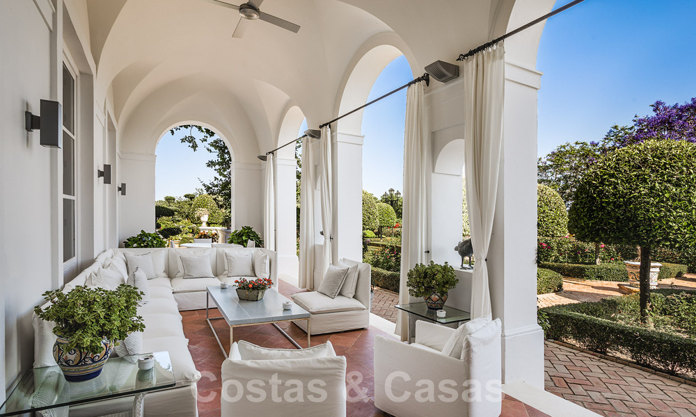 Breathtaking, stylish, Andalusian property for sale on first line golf in Altos de Valderrama, Sotogrande 39988