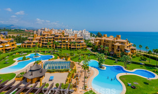 Spacious luxury apartment for sale with sea views, in a frontline beach complex on the New Golden Mile between Marbella and Estepona 40021 
